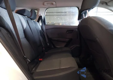 2021 Nissan Rogue S z USA, uszkodzony, nr VIN 5N1AT3AA2MC693089